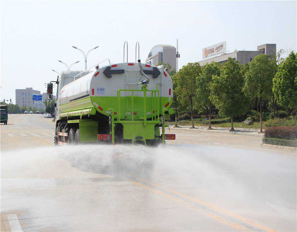 Chinese Water Sprinkler Trucks for Export: Functions & Advantages